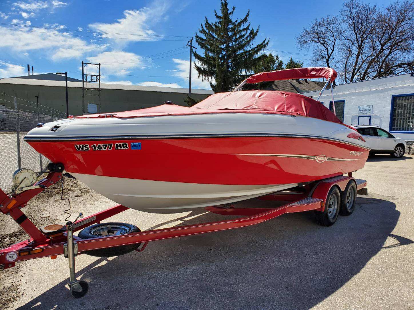 Starcraft speedboat detailing at Custom Portering by Barbie, Butler WI